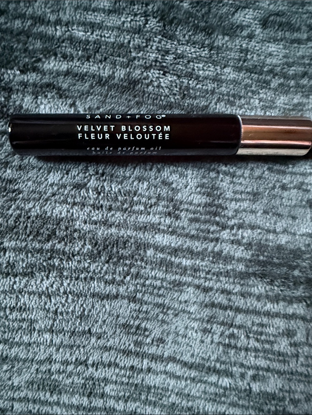 Velvet blossom sand and fog roll on perfume